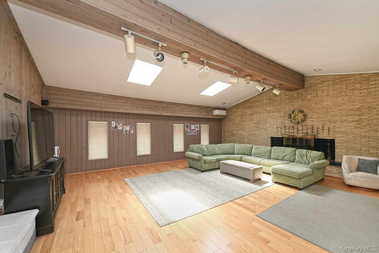 275 36th Street
