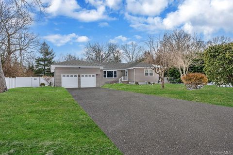 Photo of 159 Shady Lane, Smithtown, NY 11787 (MLS # 982546)