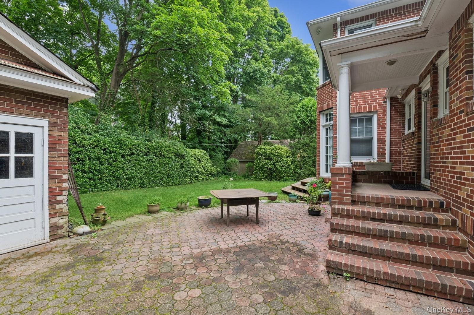 79 Red Ground Road