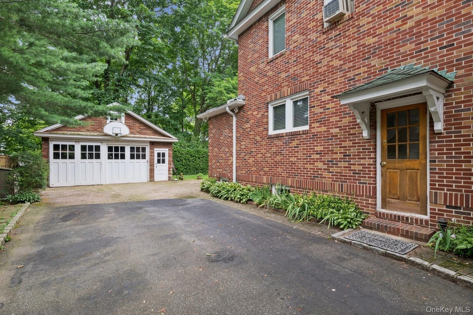 79 Red Ground Road