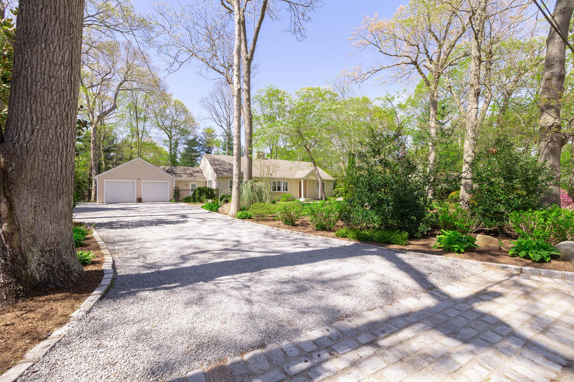 39 W Roundabout Road, Smithtown, Florida image 2