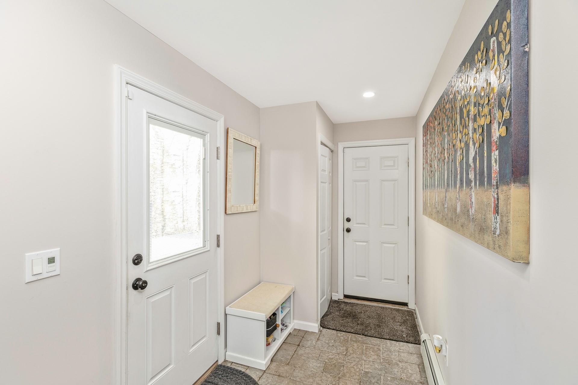 39 W Roundabout Road, Smithtown, Florida image 24