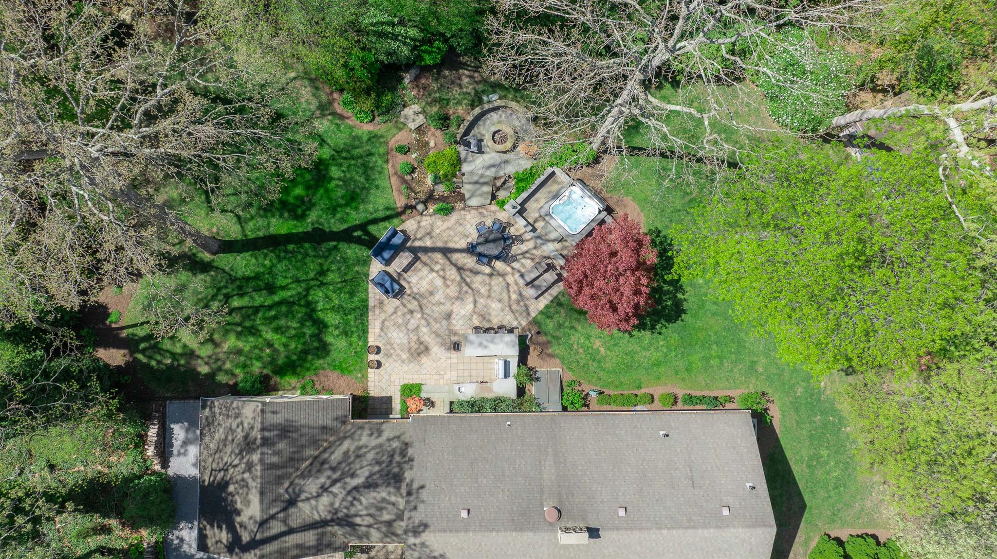 39 W Roundabout Road, Smithtown, Florida image 28