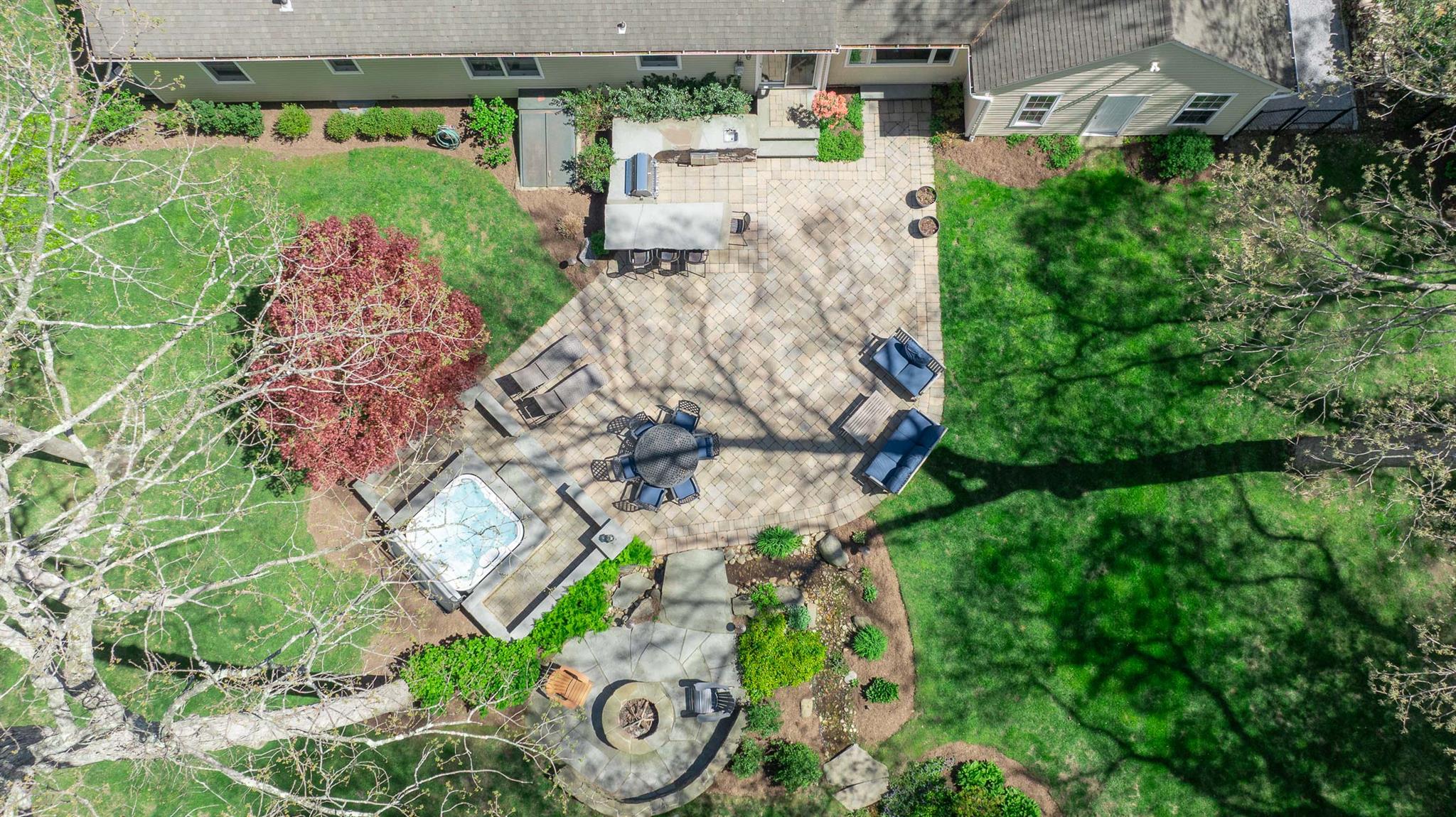 39 W Roundabout Road, Smithtown, Florida image 30