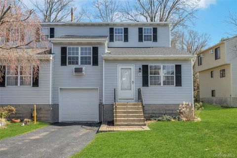 Condo For Sale - 6 Elm Court<br/> Dutchess County, Fishkill, NY 12524
