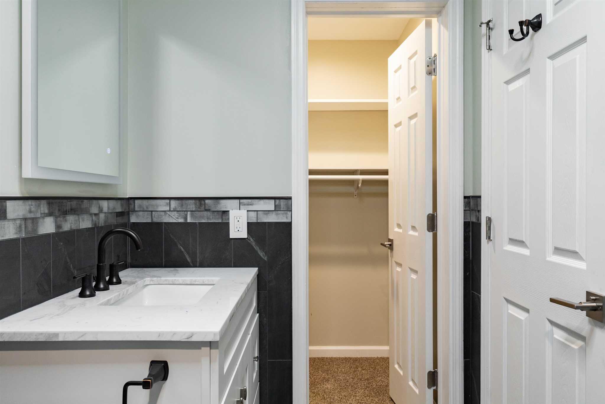 Poughkeepsie, New York 12603, United States, 2 Bedrooms Bedrooms, ,3 BathroomsBathrooms,Residential,Active,376