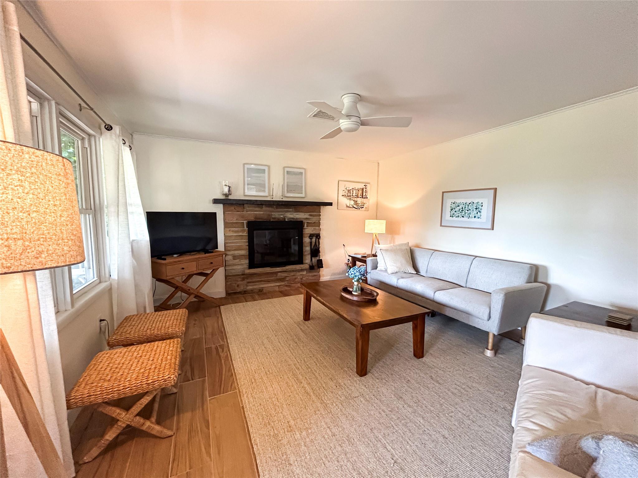 Staatsburg, New York 12580, United States, 2 Bedrooms Bedrooms, ,1 BathroomBathrooms,Residential,Active,163588