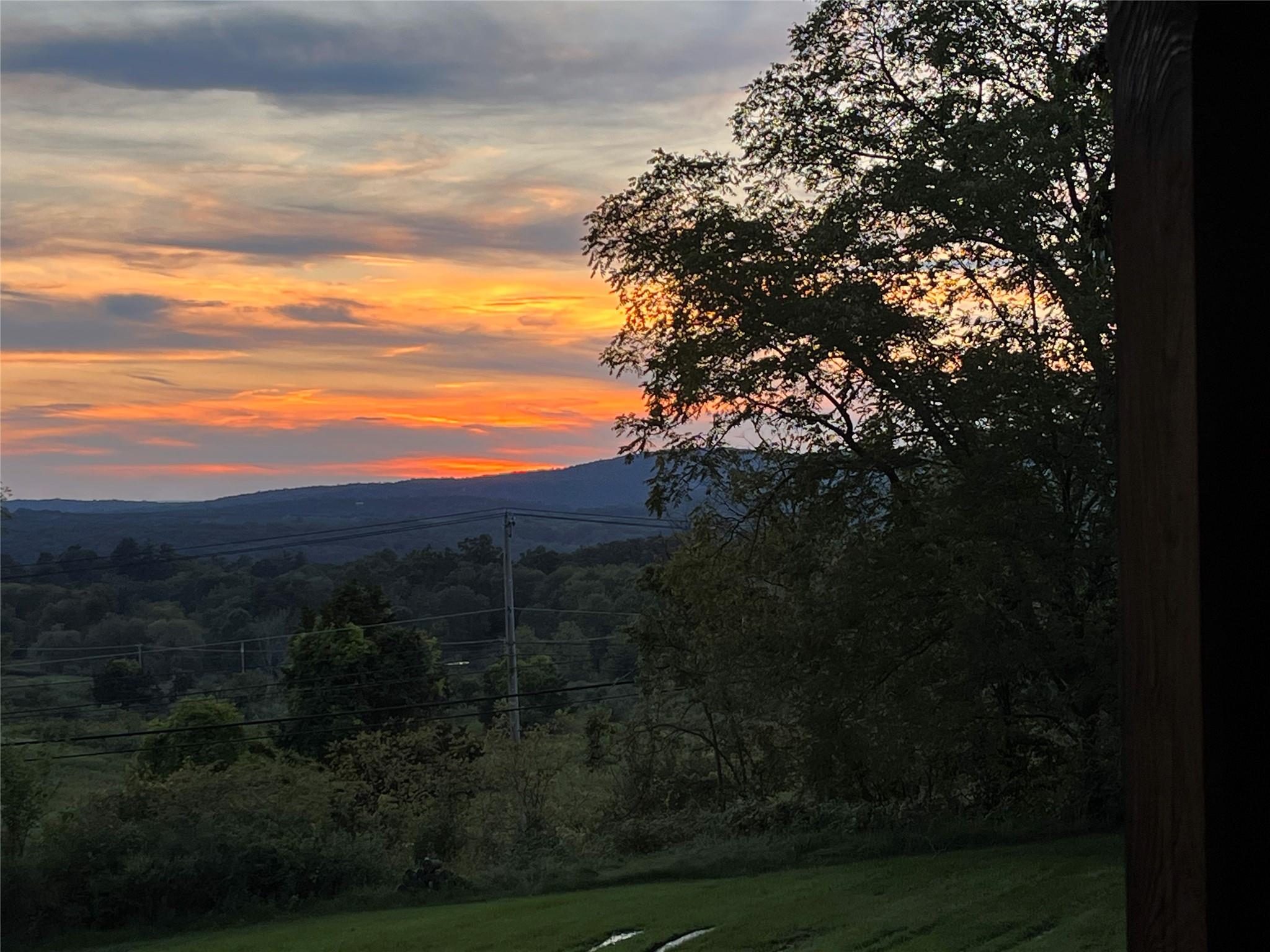 Staatsburg, New York 12580, United States, 2 Bedrooms Bedrooms, ,1 BathroomBathrooms,Residential,Active,163588