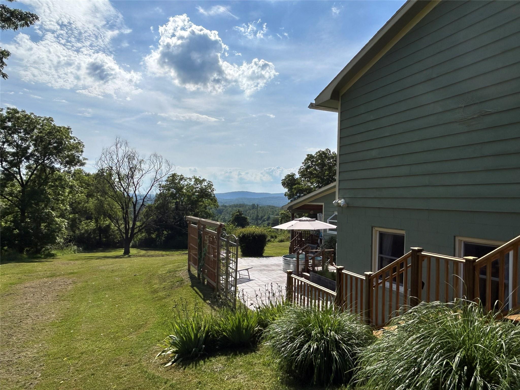 Staatsburg, New York 12580, United States, 2 Bedrooms Bedrooms, ,1 BathroomBathrooms,Residential,Active,163588