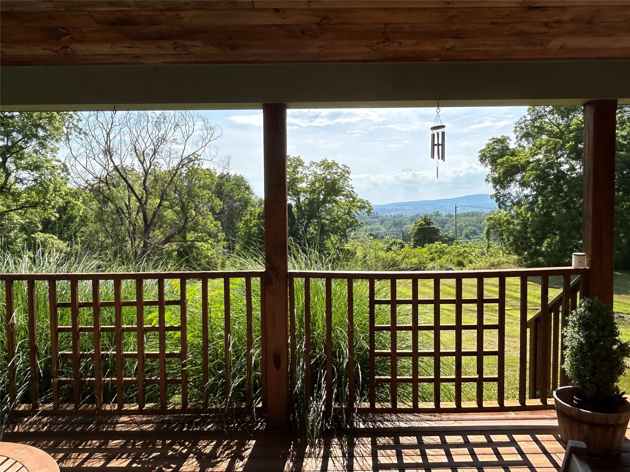 Staatsburg, New York 12580, United States, 2 Bedrooms Bedrooms, ,1 BathroomBathrooms,Residential,Active,163588