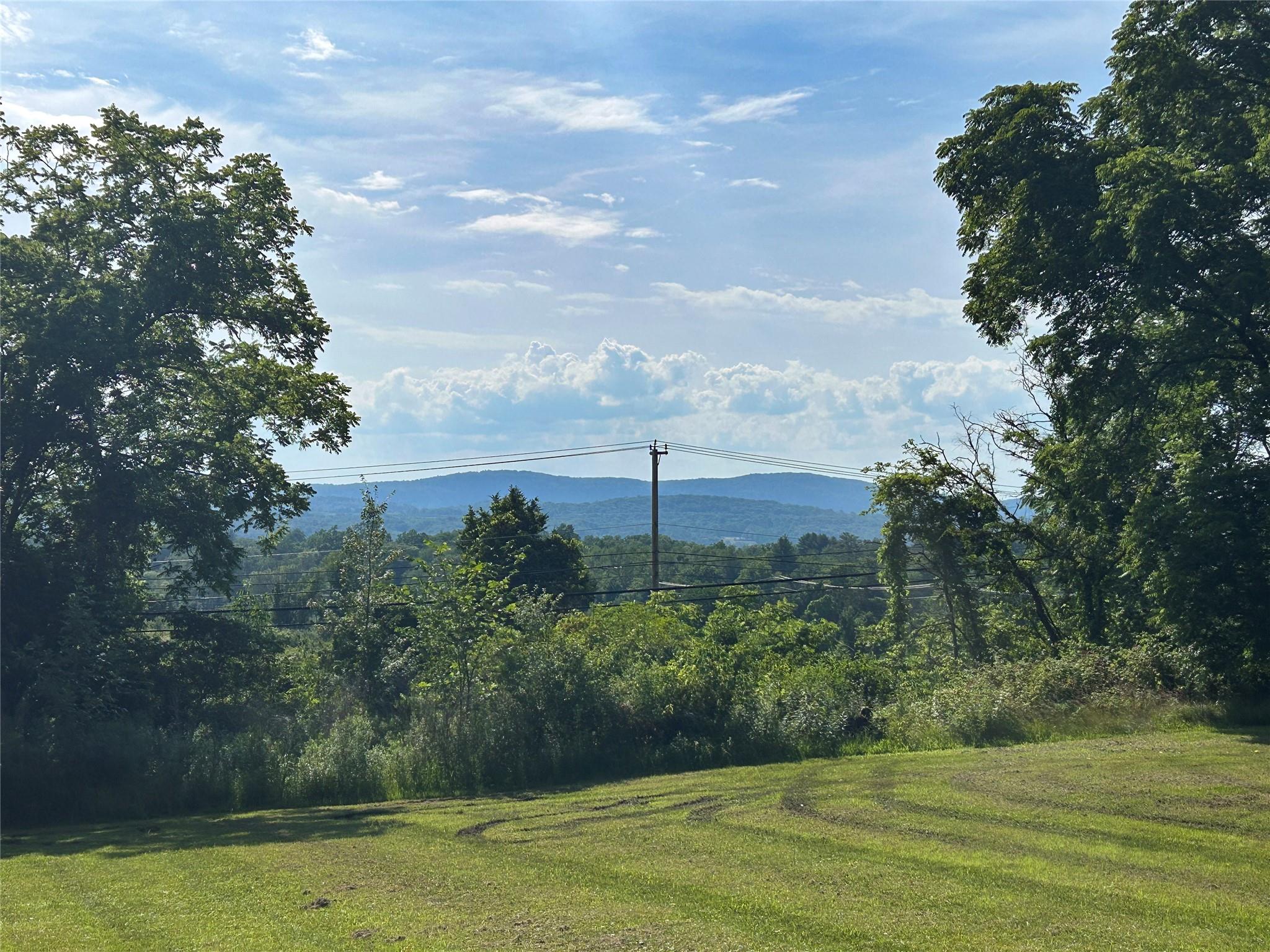 Staatsburg, New York 12580, United States, 2 Bedrooms Bedrooms, ,1 BathroomBathrooms,Residential,Active,163588