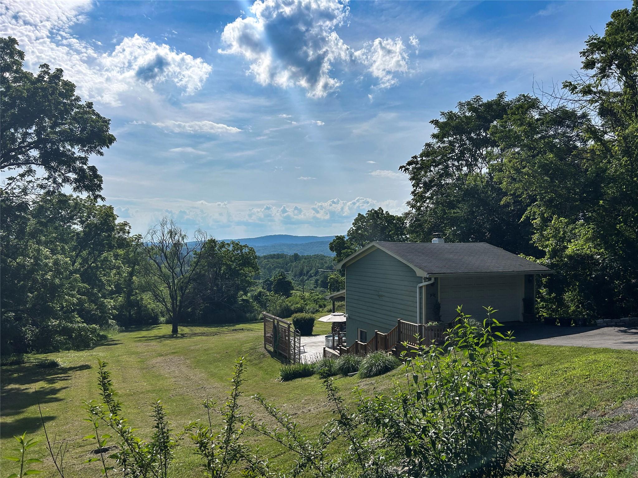 Staatsburg, New York 12580, United States, 2 Bedrooms Bedrooms, ,1 BathroomBathrooms,Residential,Active,163588