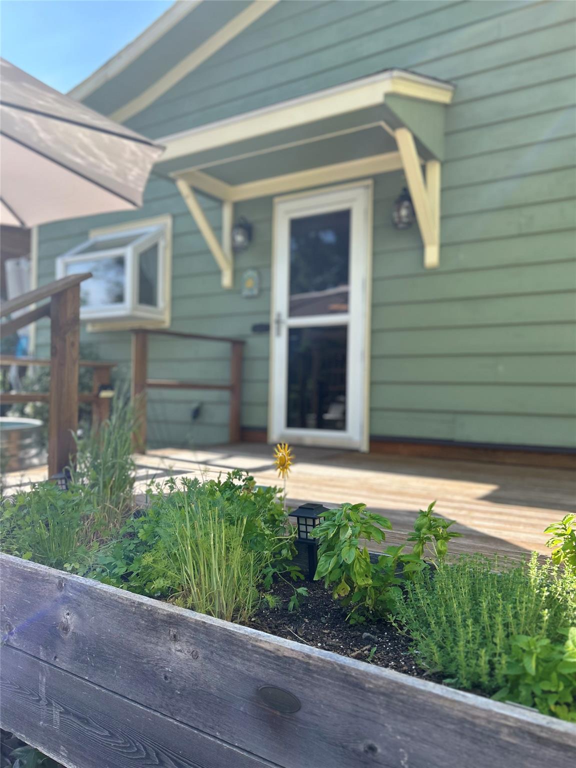 Staatsburg, New York 12580, United States, 2 Bedrooms Bedrooms, ,1 BathroomBathrooms,Residential,Active,163588