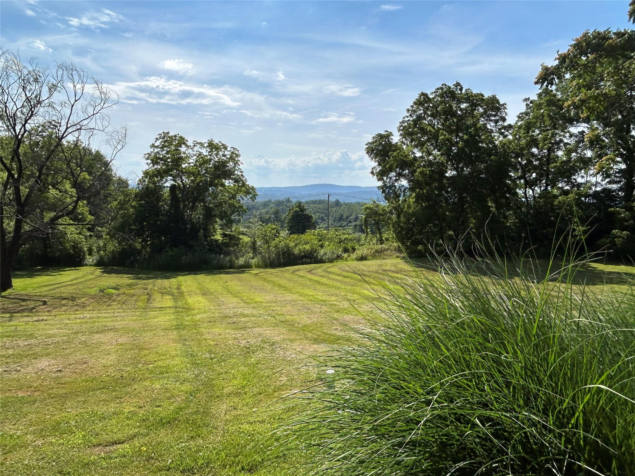 Staatsburg, New York 12580, United States, 2 Bedrooms Bedrooms, ,1 BathroomBathrooms,Residential,Active,163588