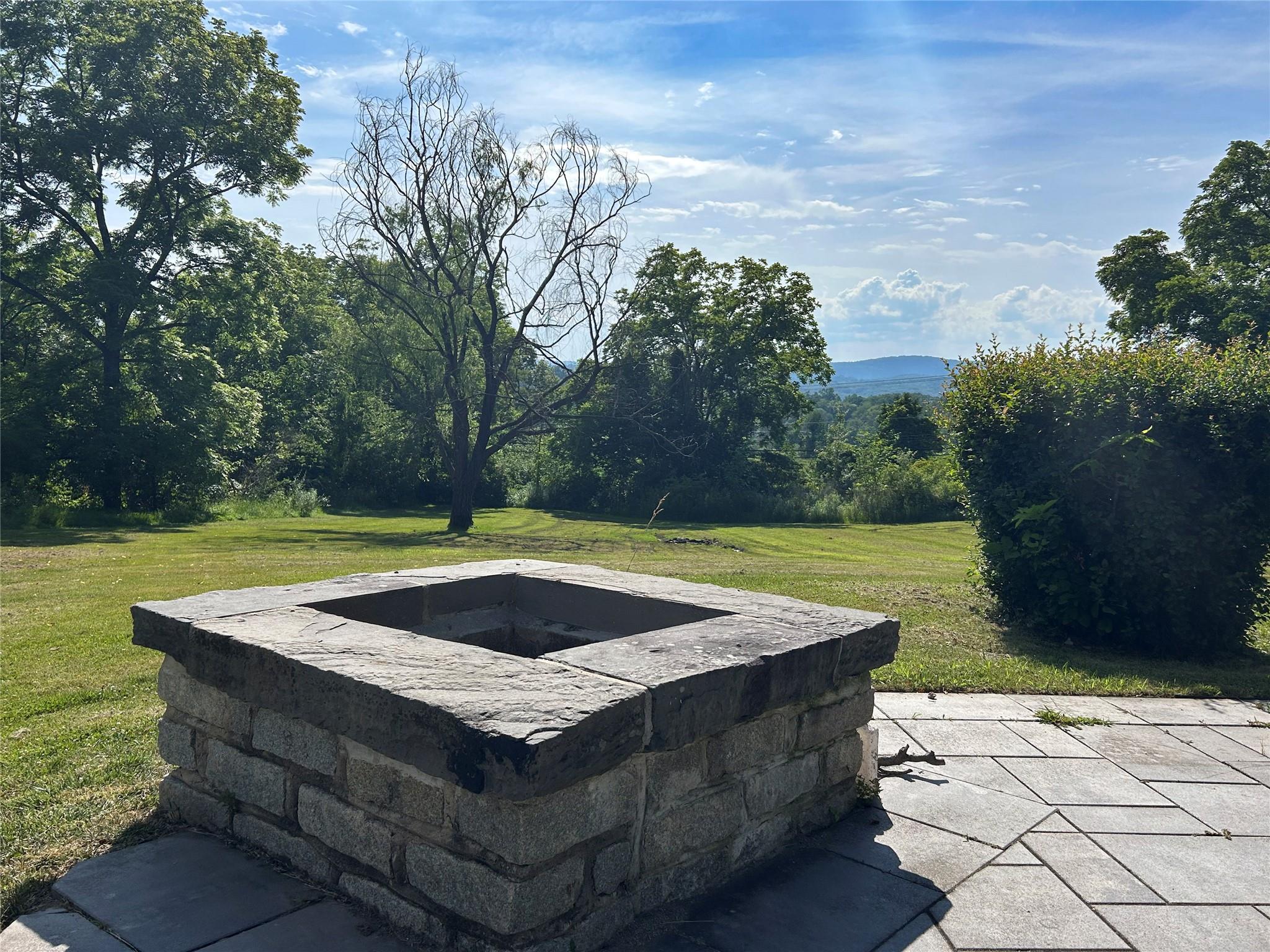 Staatsburg, New York 12580, United States, 2 Bedrooms Bedrooms, ,1 BathroomBathrooms,Residential,Active,163588