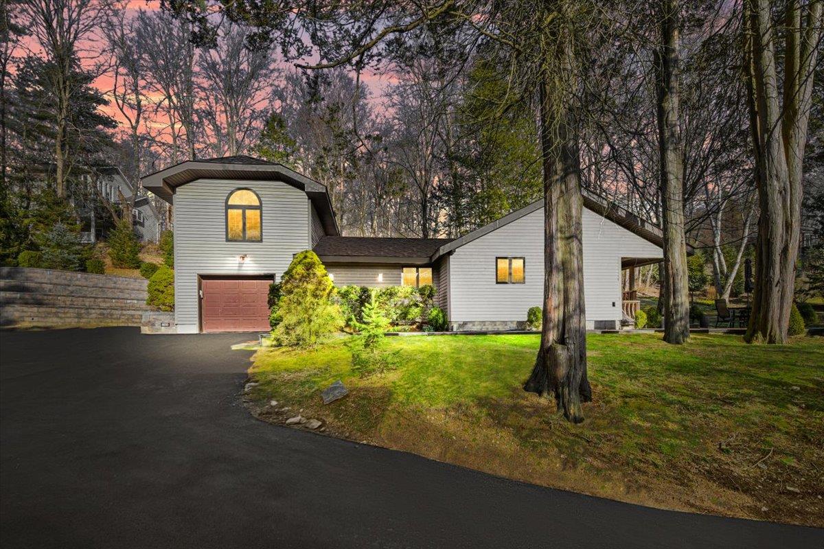 Faraway Road B, Armonk, New York - 3 Bedrooms  
3 Bathrooms - 