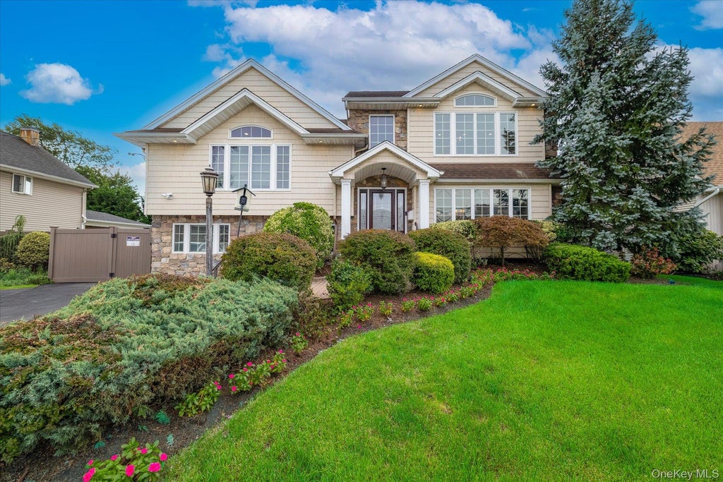 Photo of 159 Murray Drive, Oceanside, NY 11572 (MLS # 1050276)