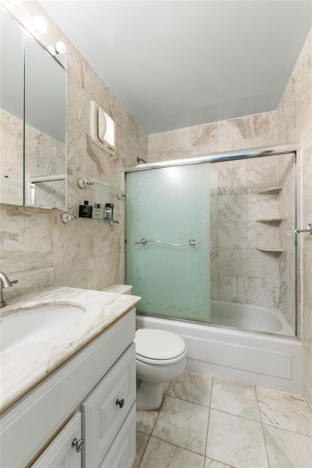25-40 Shore Blvd Blvd #6M, Astoria, New York image 13