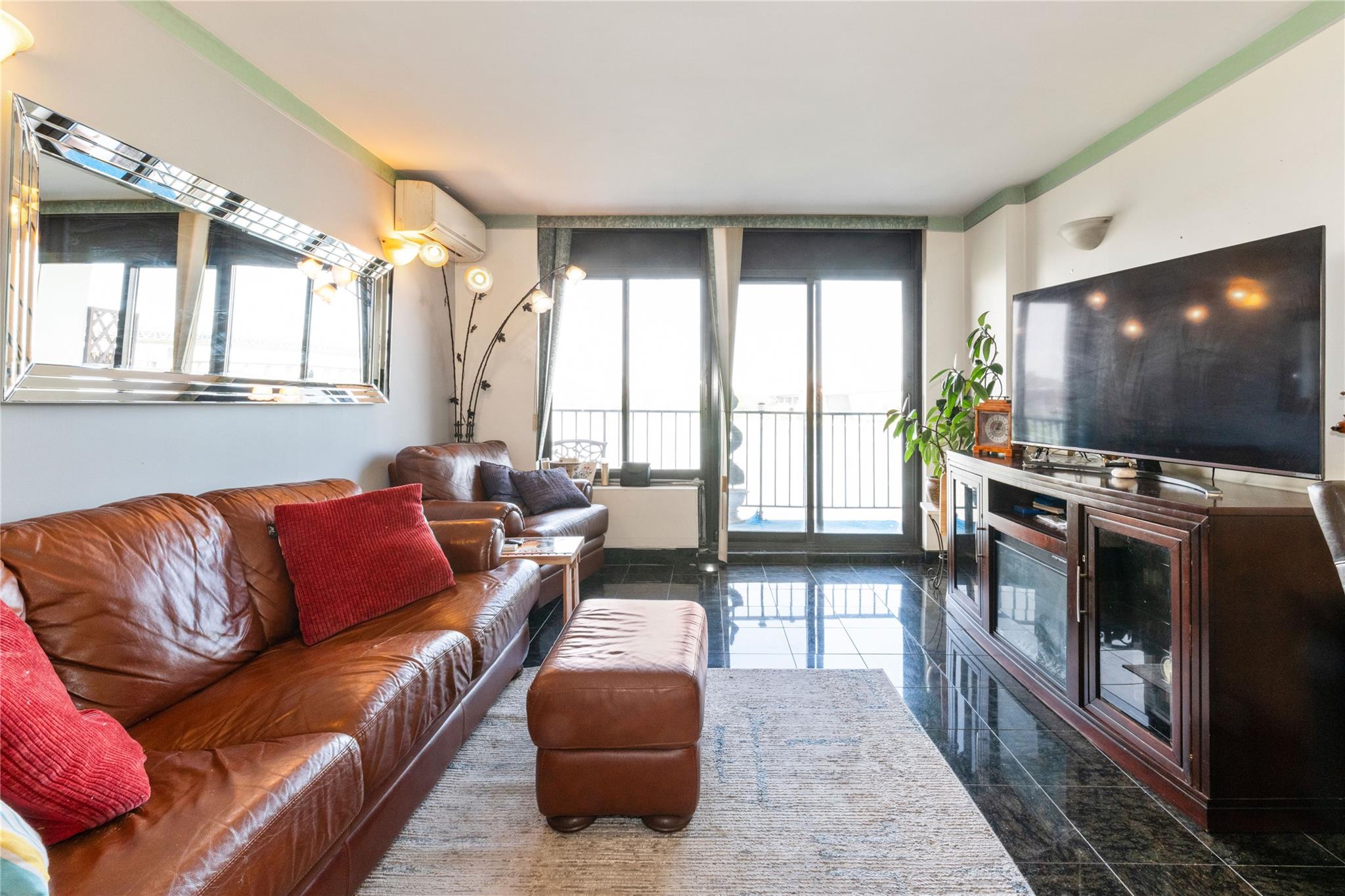 25-40 Shore Blvd Blvd #6M, Astoria, New York image 3