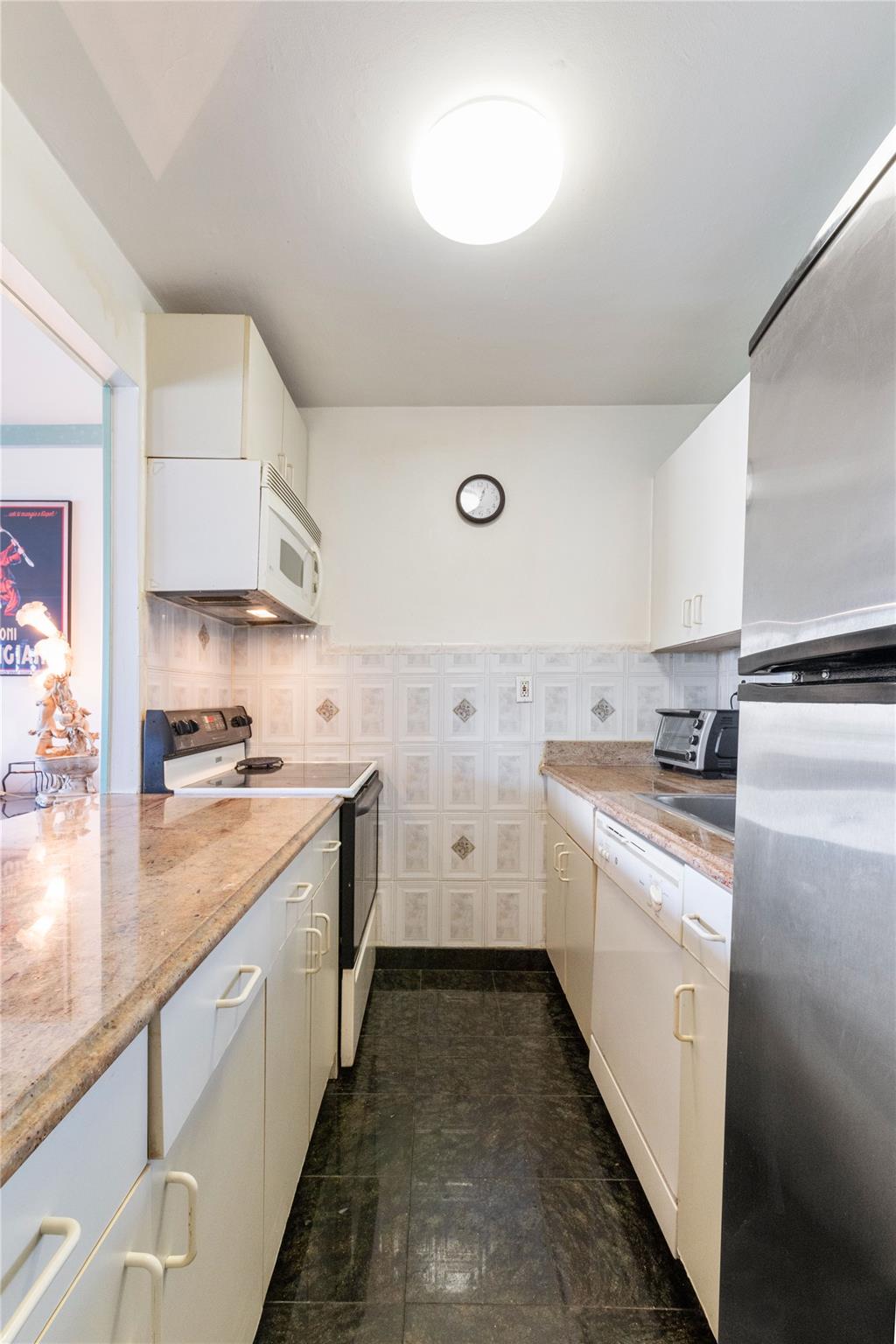 25-40 Shore Blvd Blvd #6M, Astoria, New York image 11