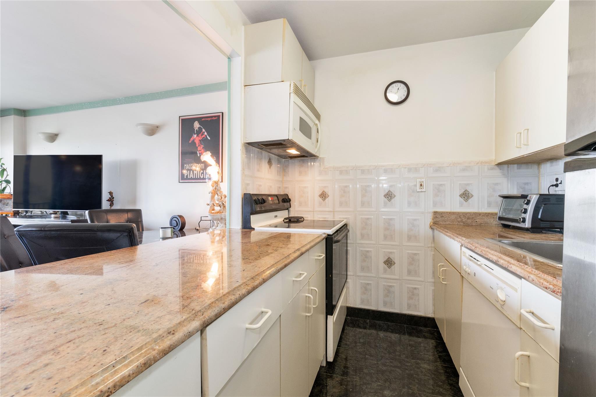 25-40 Shore Blvd Blvd #6M, Astoria, New York image 10