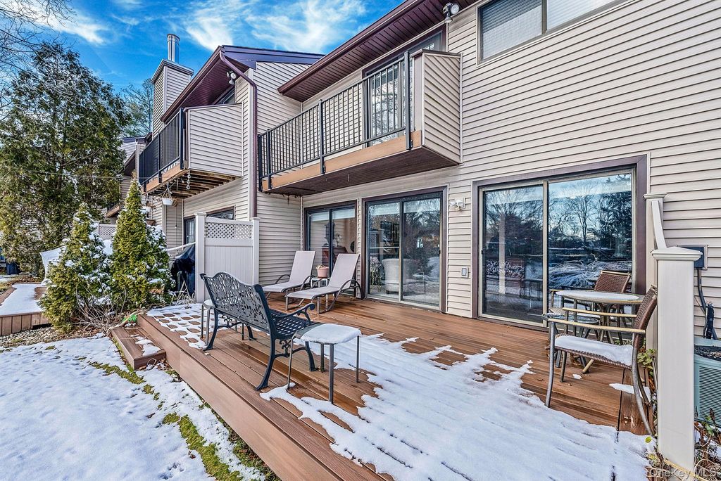 Photo of 105 Northgate Circle, Melville, NY 11747 (MLS # 960662)