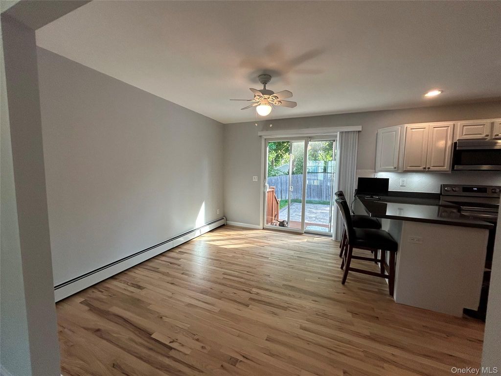 Photo of 27 Sunburst Drive, Rocky Point, NY 11778 (MLS # 1004542)