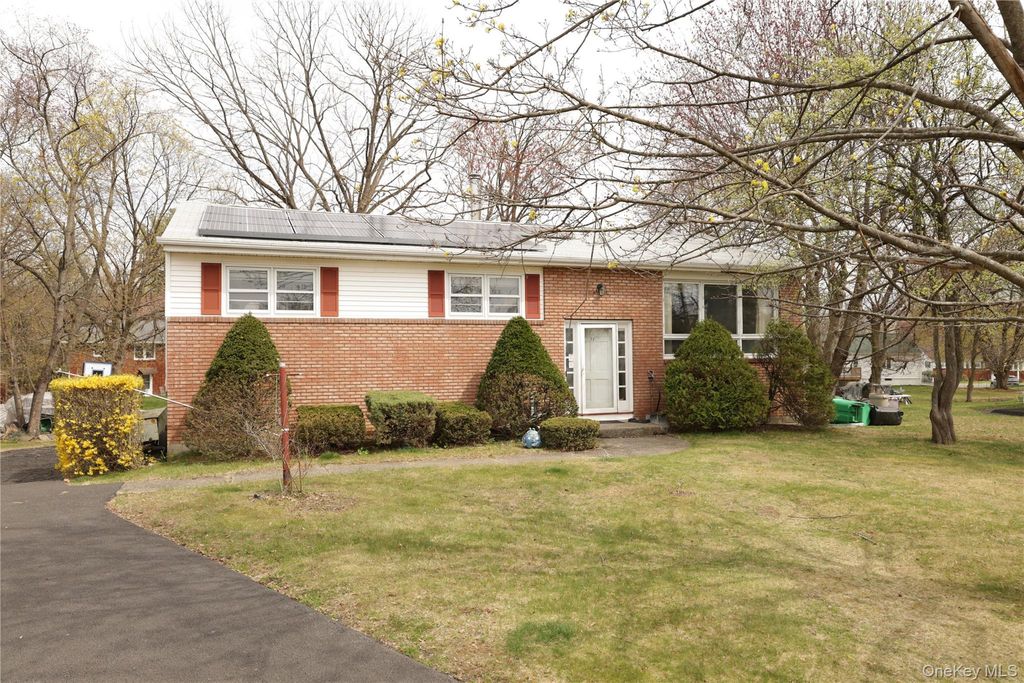 Photo of 11 Ona Lane, New Windsor, NY 12553 (MLS # 984837)