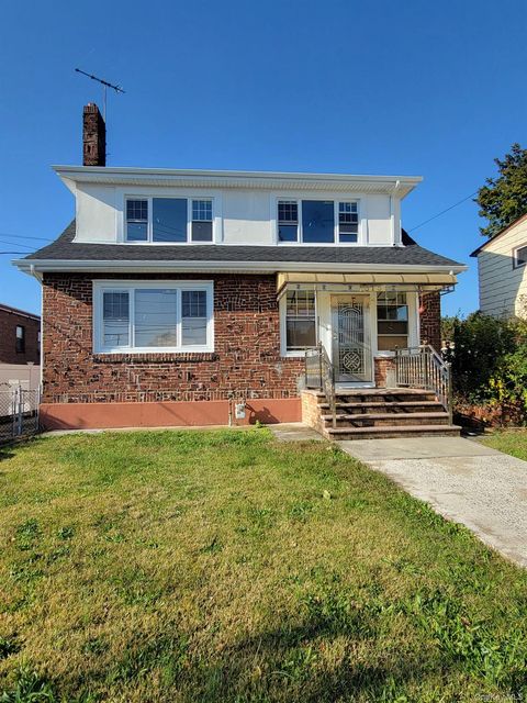 Photo of 315 Mill Road, Hewlett, NY 11557 (MLS # 929219) Photo of 315 Mill Road, Hewlett, NY 11557 (MLS # 929219)