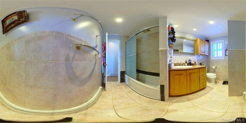 Photo of 6 Morris Lane, Great Neck, NY 11024 (MLS # 971944)