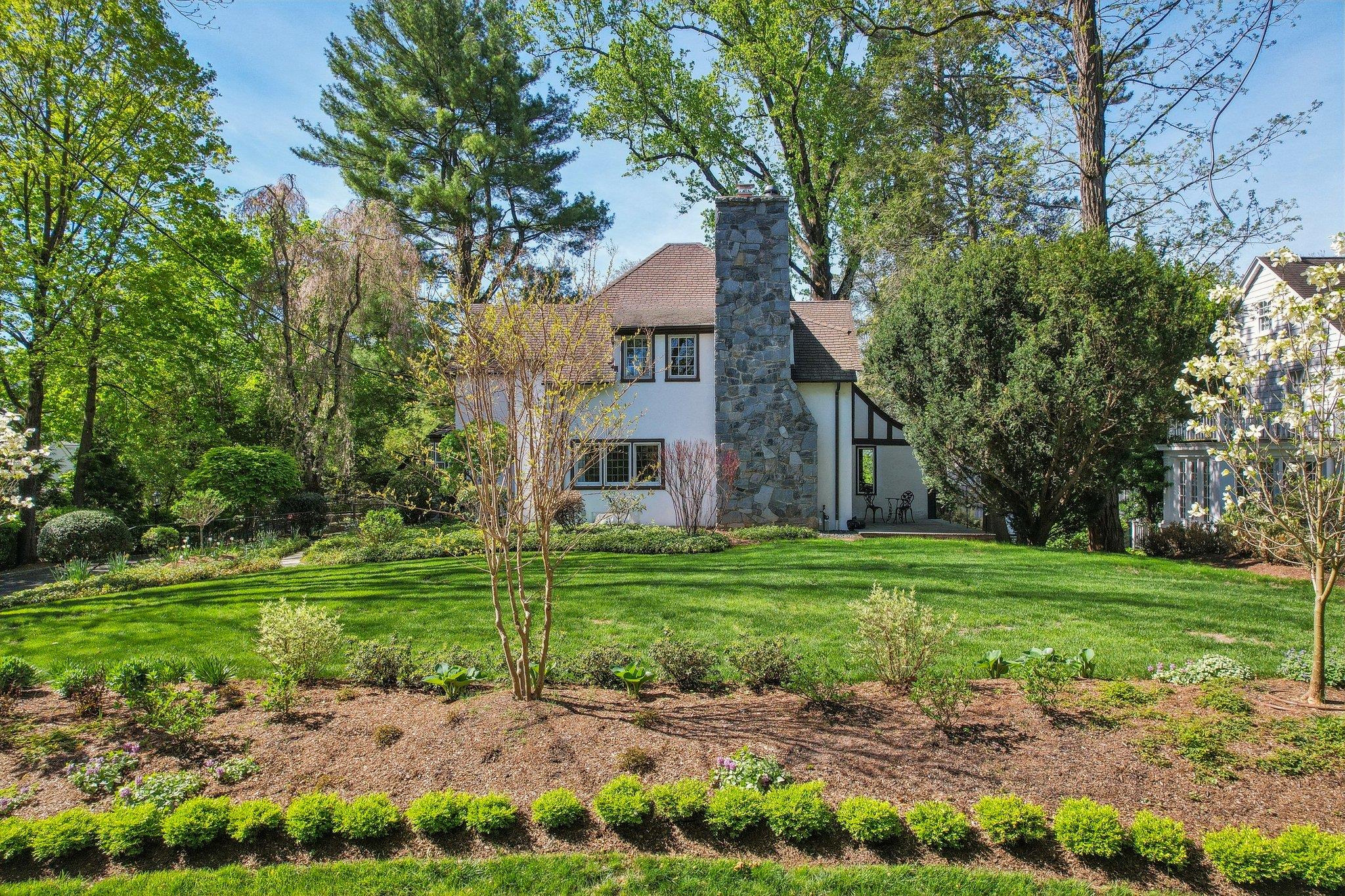 10 Wayside Lane