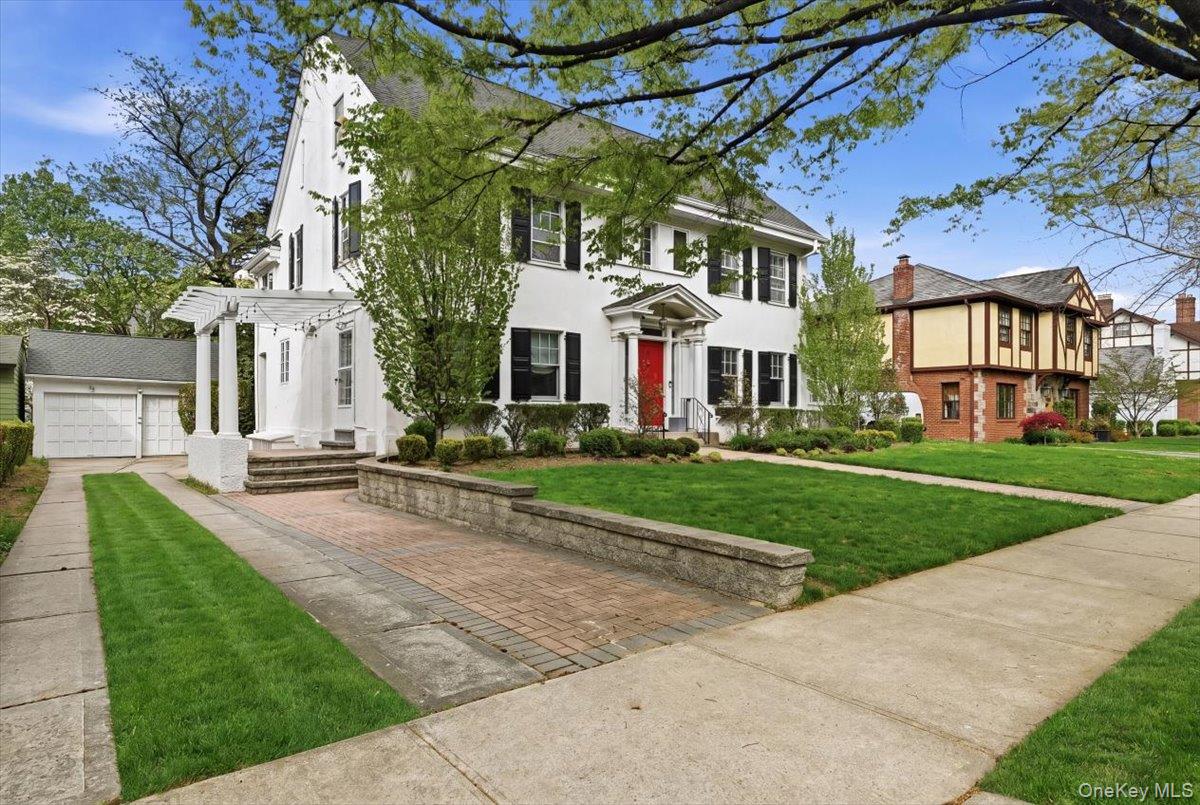 10 Massachusetts Boulevard