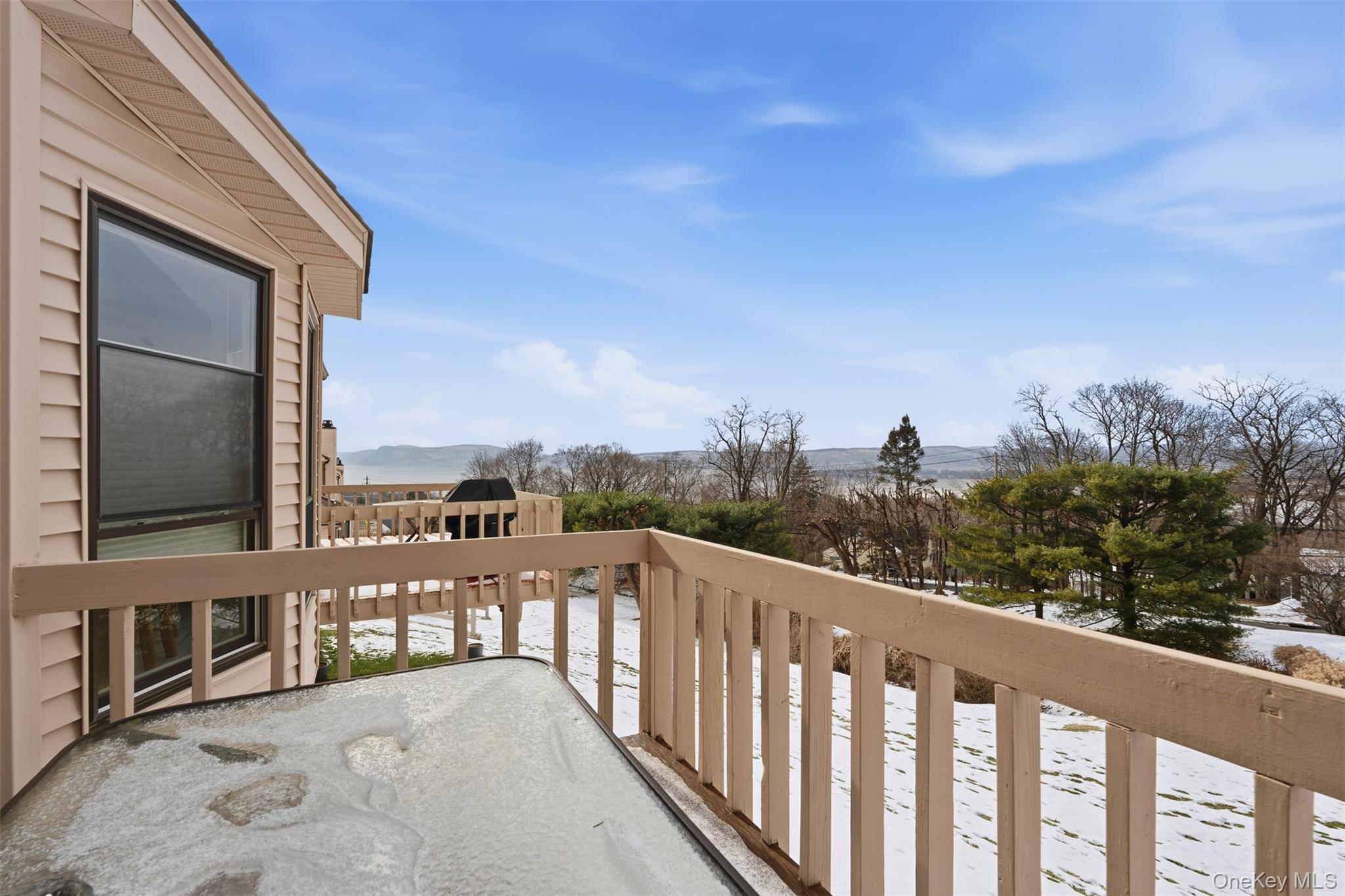 8 Hudson Watch Drive