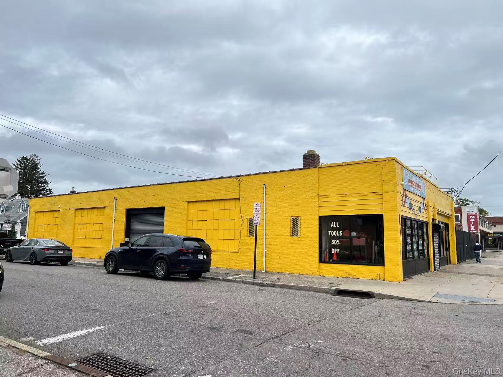 490 Jericho Turnpike