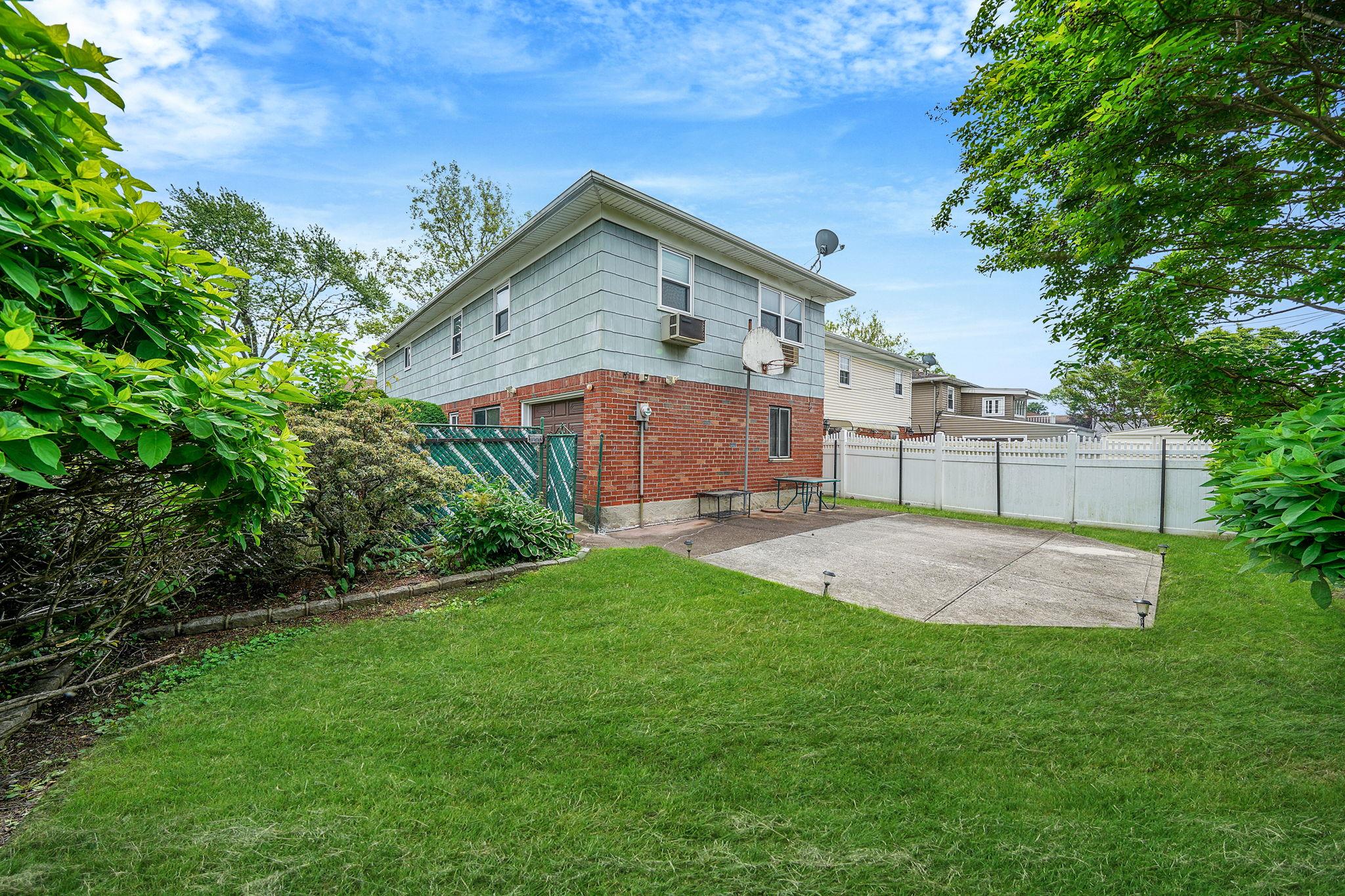 47-04 167 Street, Flushing, New York image 14