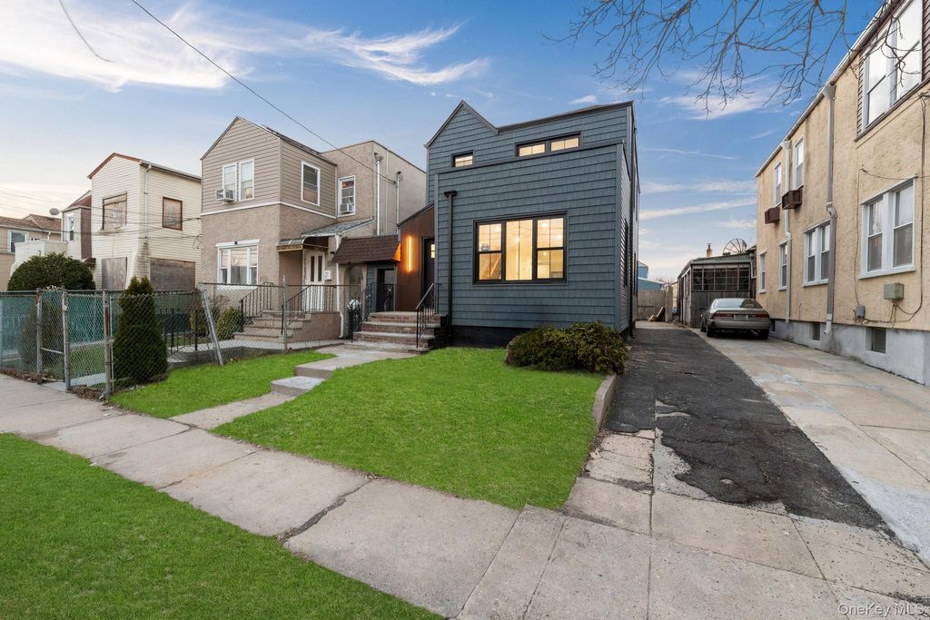 Photo of 138-12 233rd Street, Rosedale, NY 11422 (MLS # 977615)