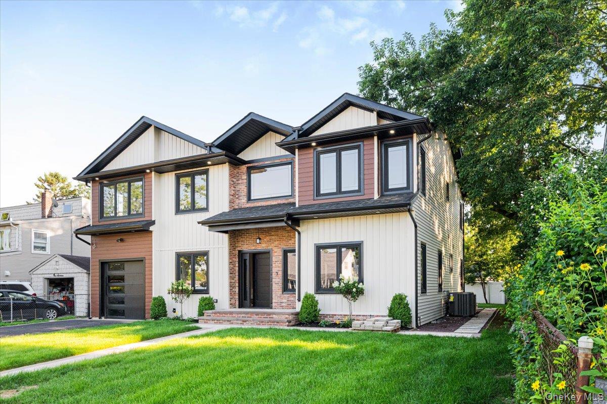 112 Old Oak Lane
