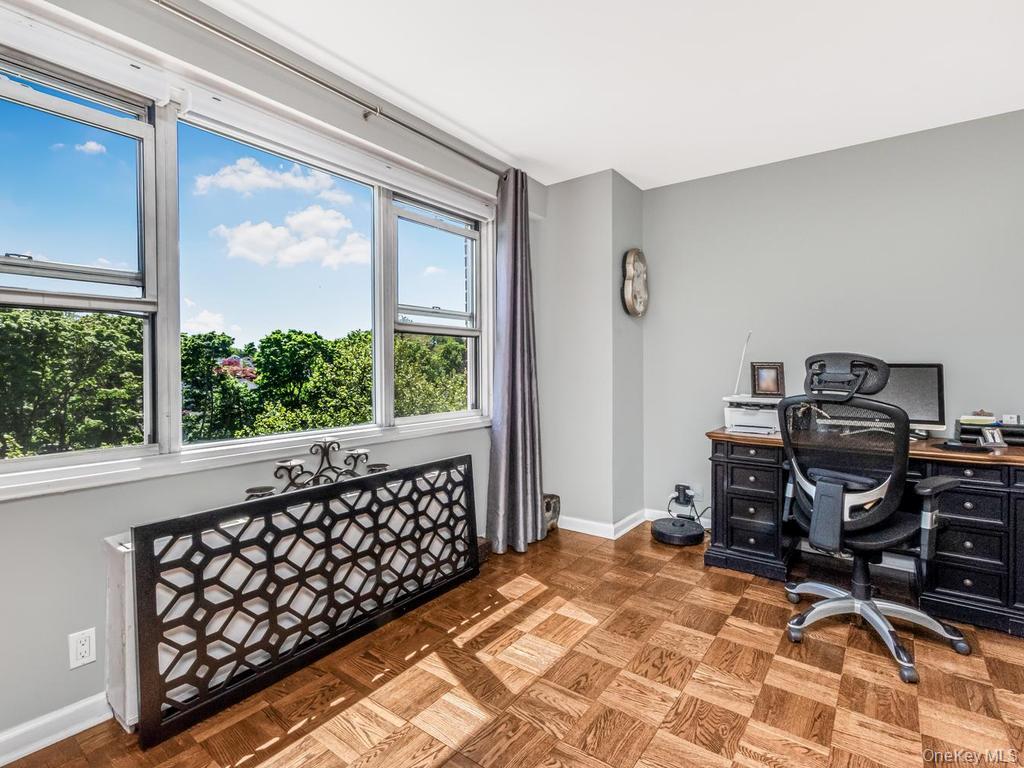 250 Garth Rd 5J3