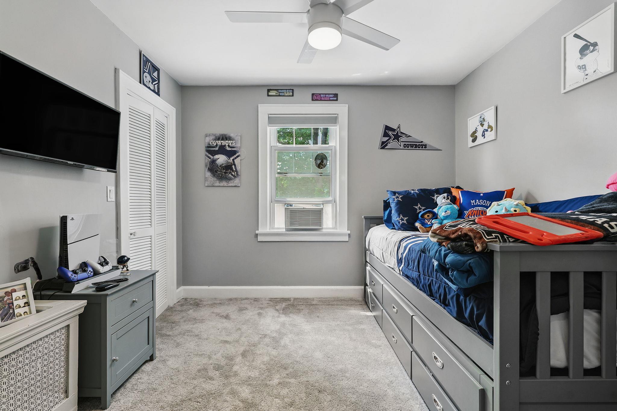 Harrison, New York 10604, United States, 3 Bedrooms Bedrooms, ,2 BathroomsBathrooms,Residential,Active,150982