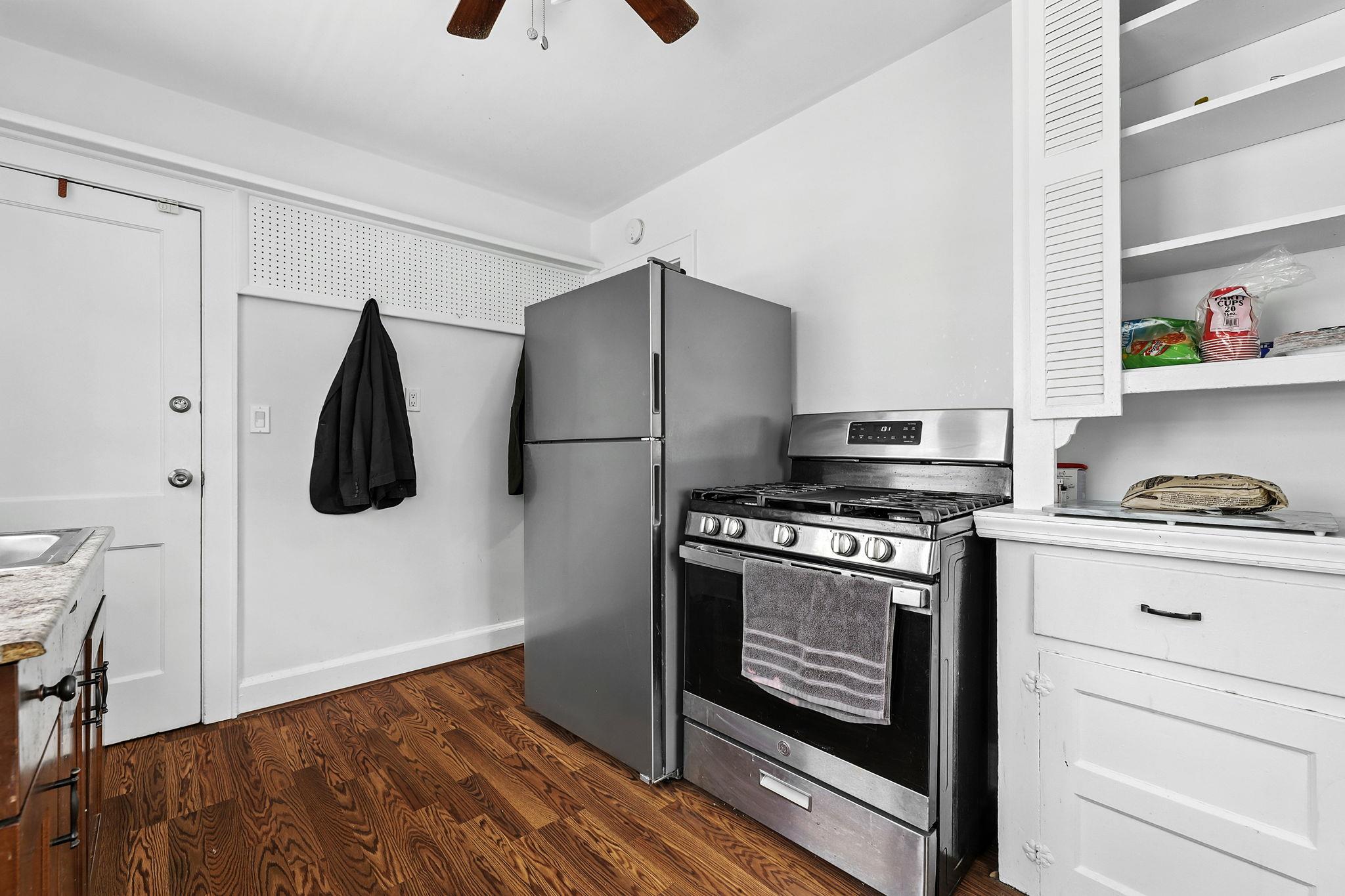 Harrison, New York 10604, United States, 3 Bedrooms Bedrooms, ,2 BathroomsBathrooms,Residential,Active,150982