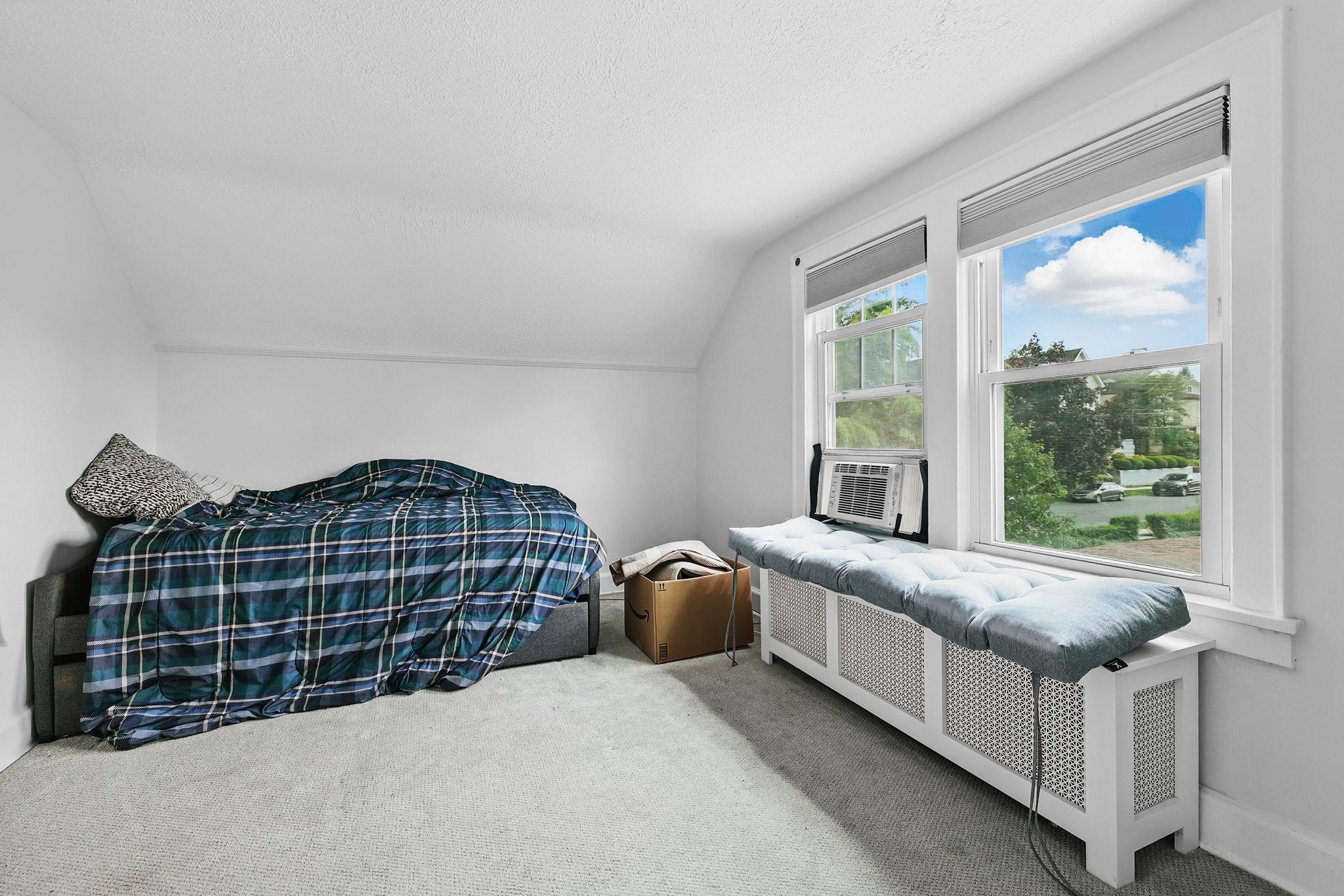 Harrison, New York 10604, United States, 3 Bedrooms Bedrooms, ,2 BathroomsBathrooms,Residential,Active,150982