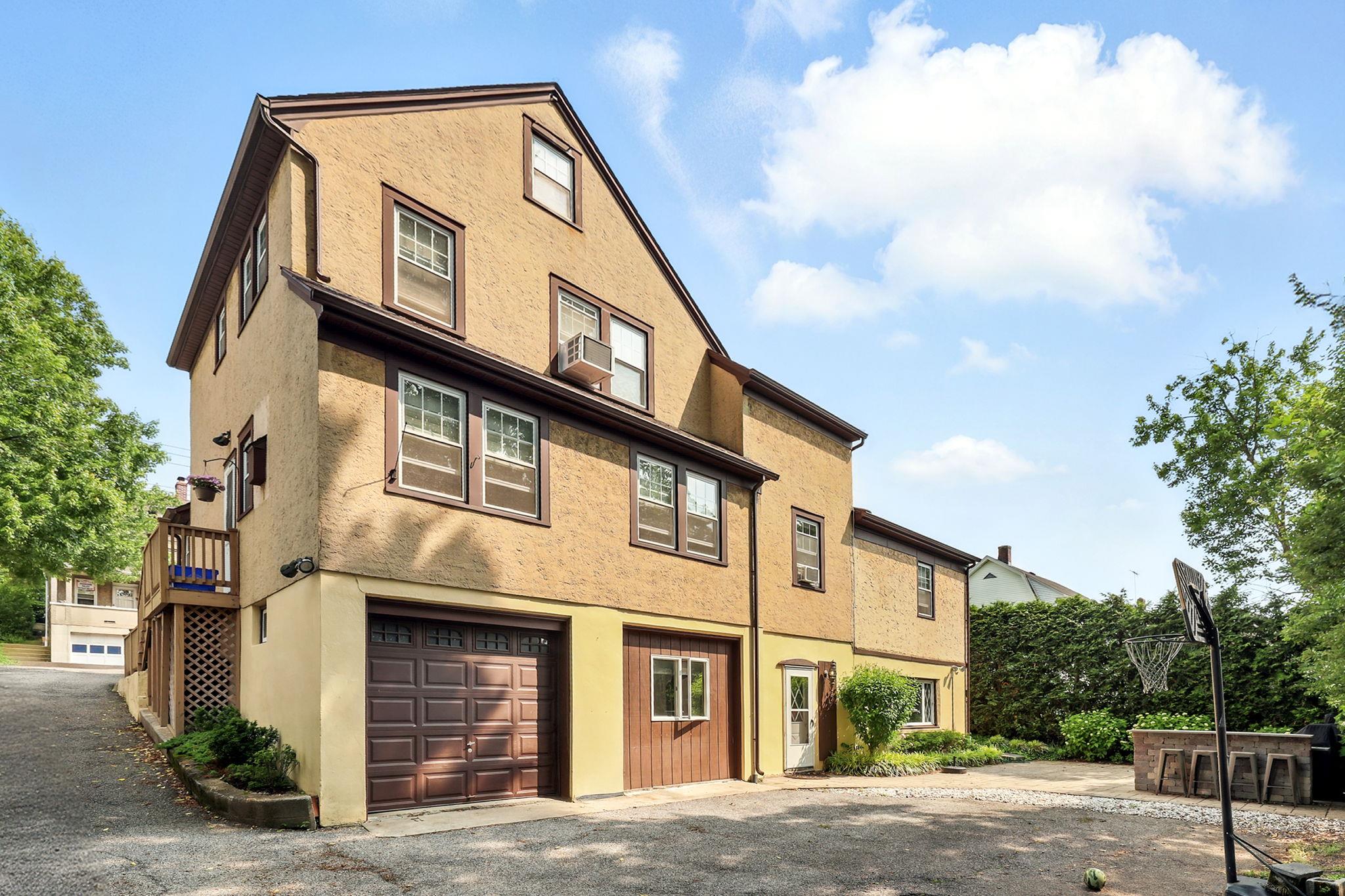 Harrison, New York 10604, United States, 3 Bedrooms Bedrooms, ,2 BathroomsBathrooms,Residential,Active,150982