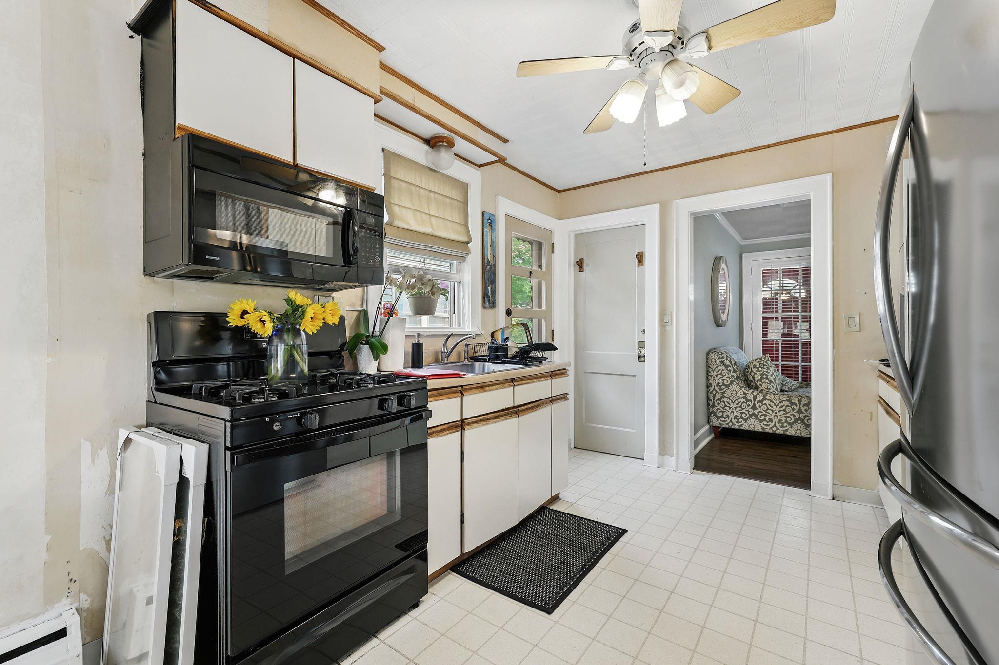 Harrison, New York 10604, United States, 3 Bedrooms Bedrooms, ,2 BathroomsBathrooms,Residential,Active,150982