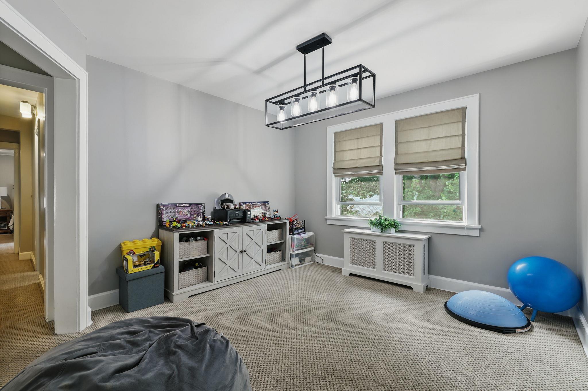 Harrison, New York 10604, United States, 3 Bedrooms Bedrooms, ,2 BathroomsBathrooms,Residential,Active,150982