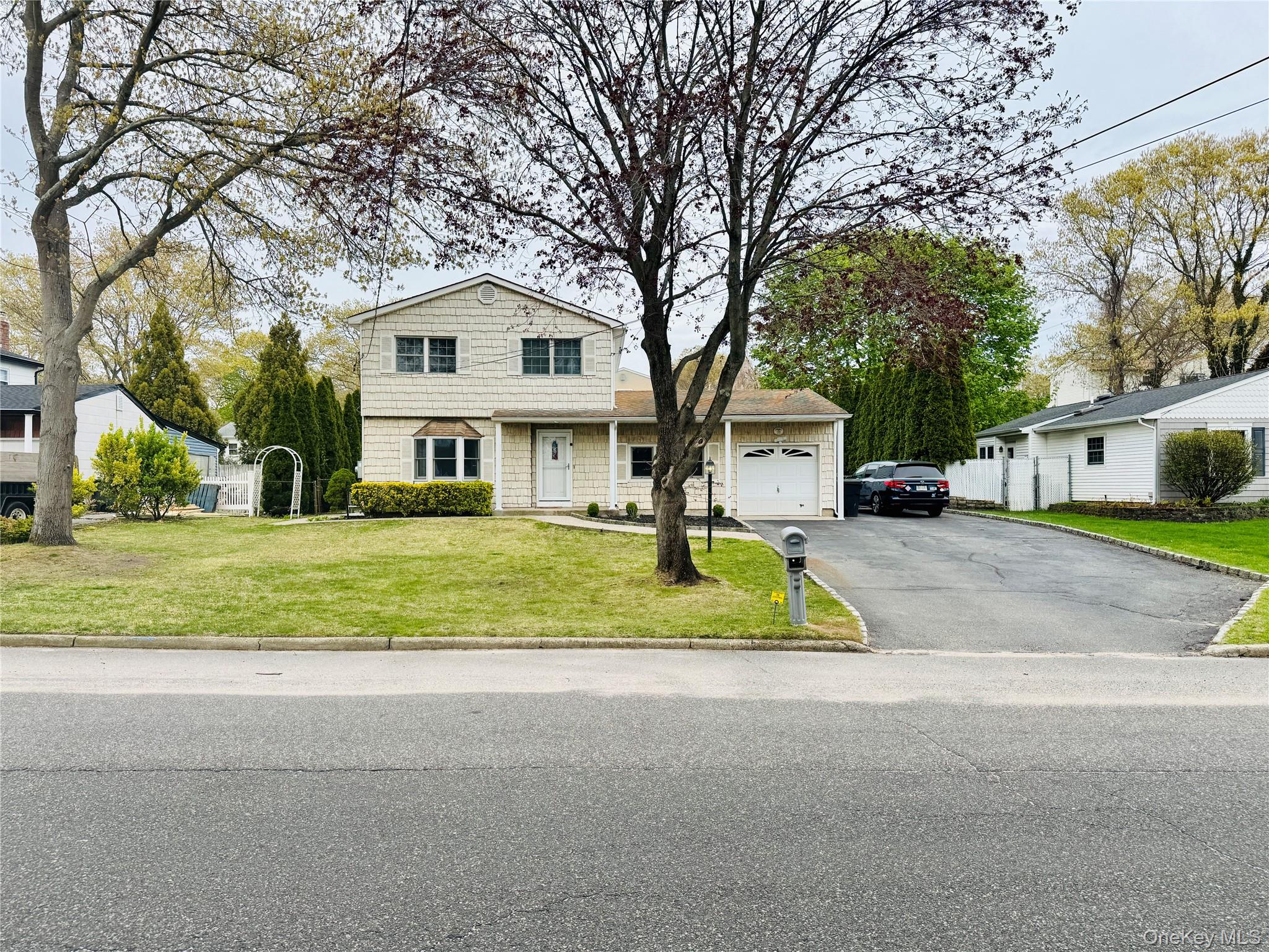 195 Maple Street