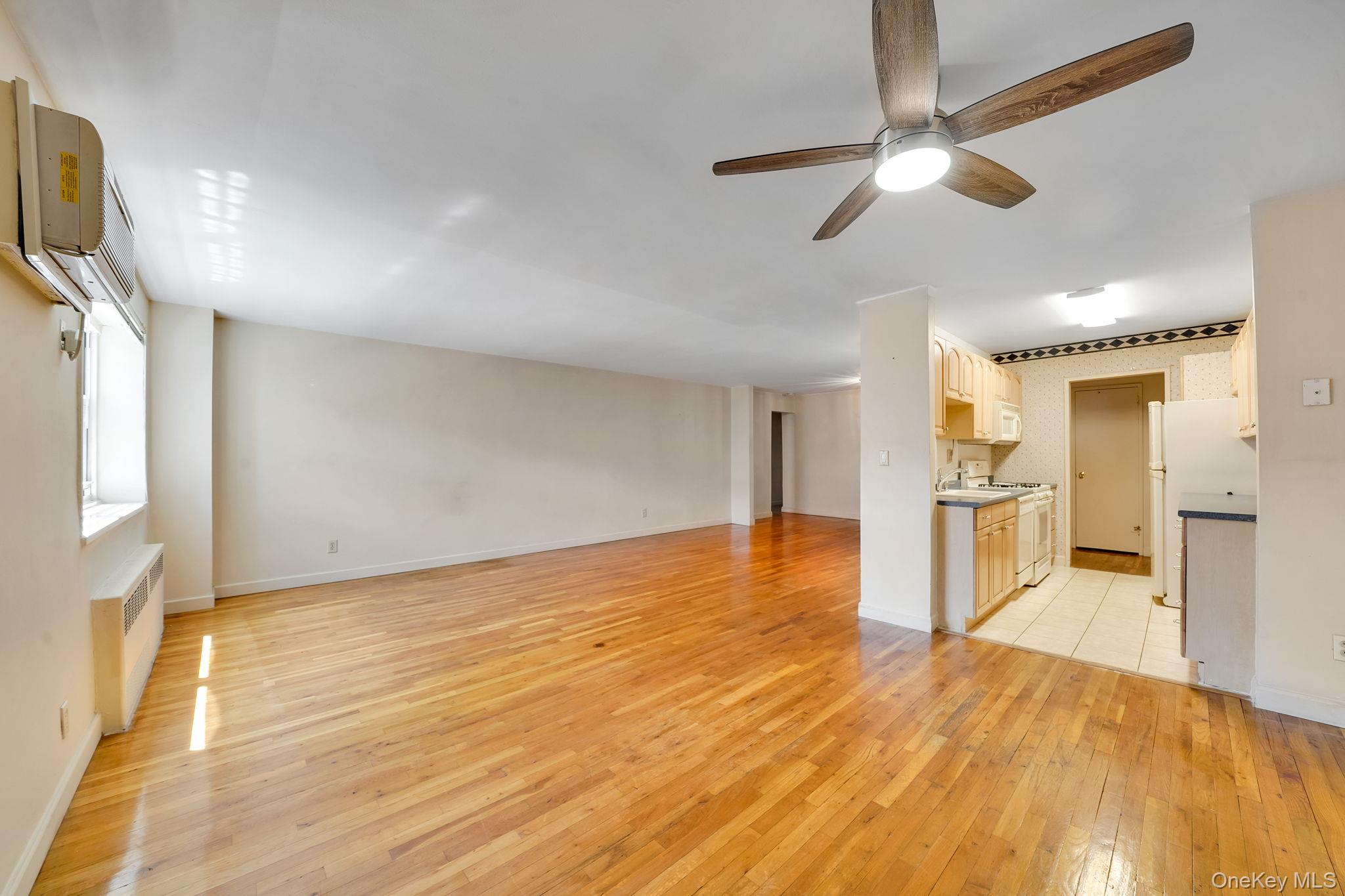 100 Lincoln Avenue 28C