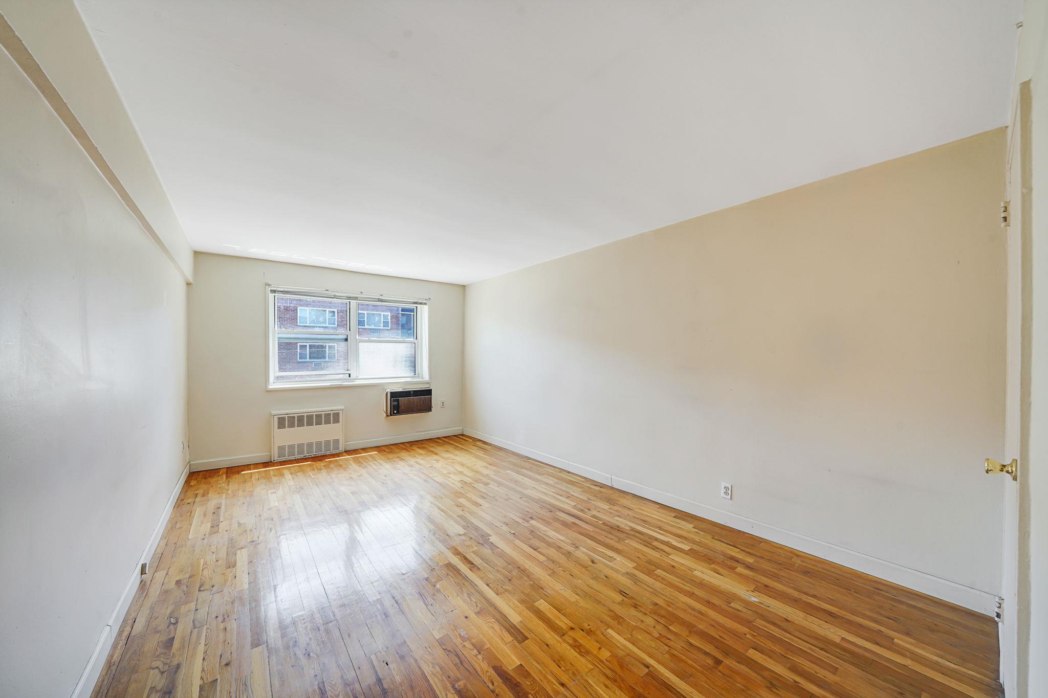100 Lincoln Avenue Ave #28C, Mineola, New York image 7