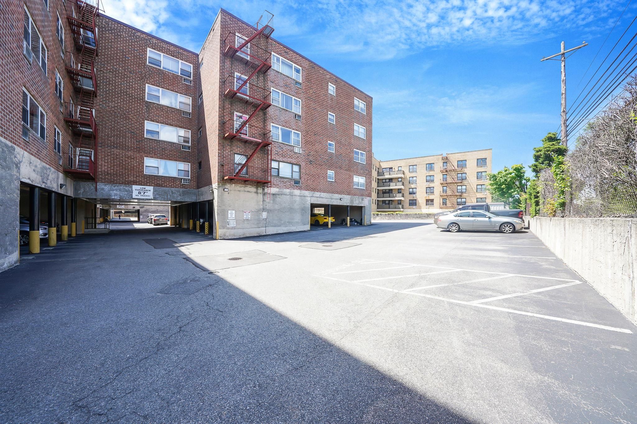 100 Lincoln Avenue Ave #28C, Mineola, New York image 17