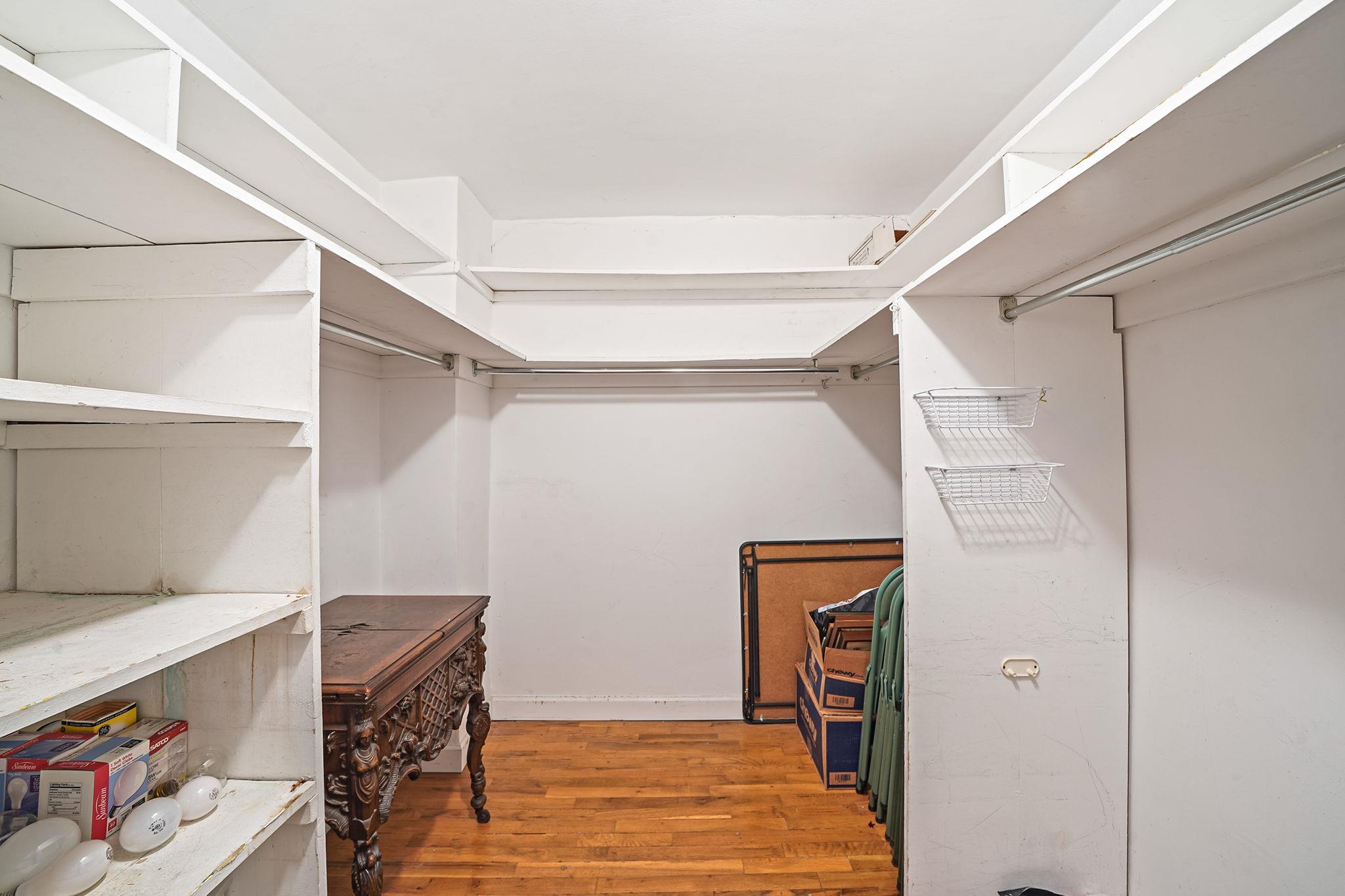 100 Lincoln Avenue Ave #28C, Mineola, New York image 13