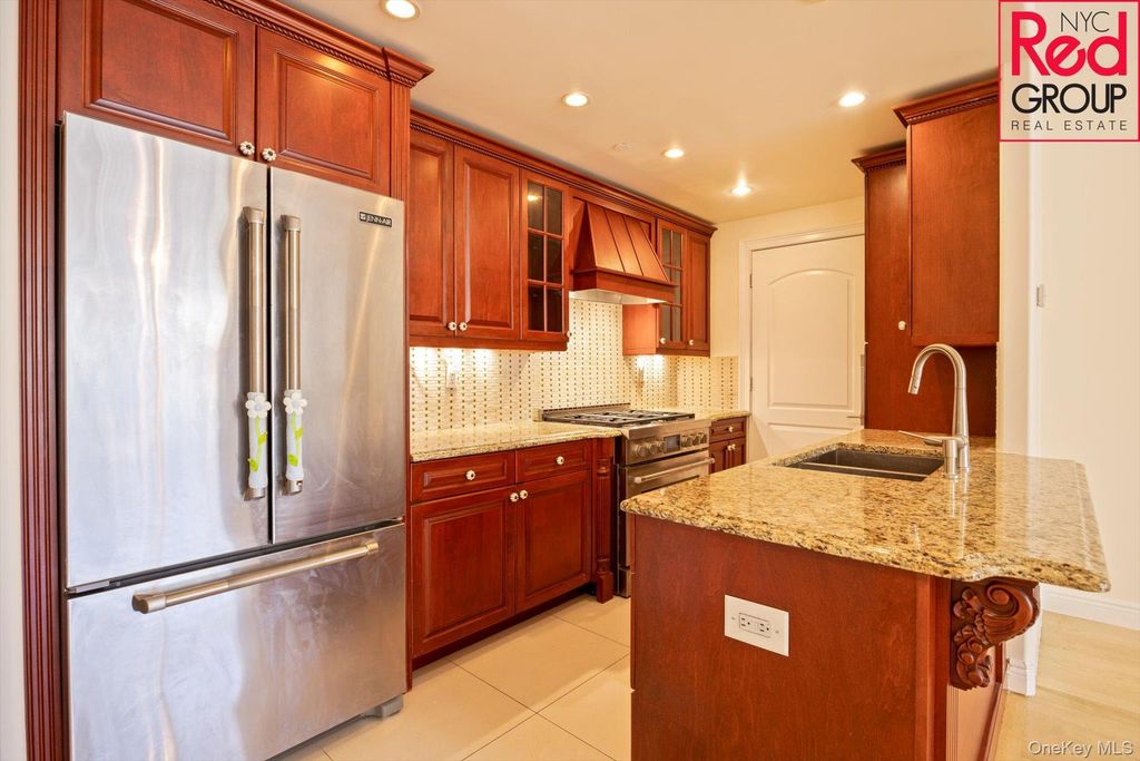 Photo of 63-36 99th Street #5B, Rego Park, NY 11374 (MLS # 1019408)